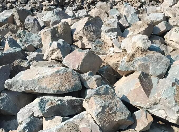 玄武巖大型磨粉設(shè)備